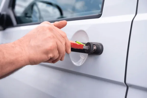 car lockout help on the road